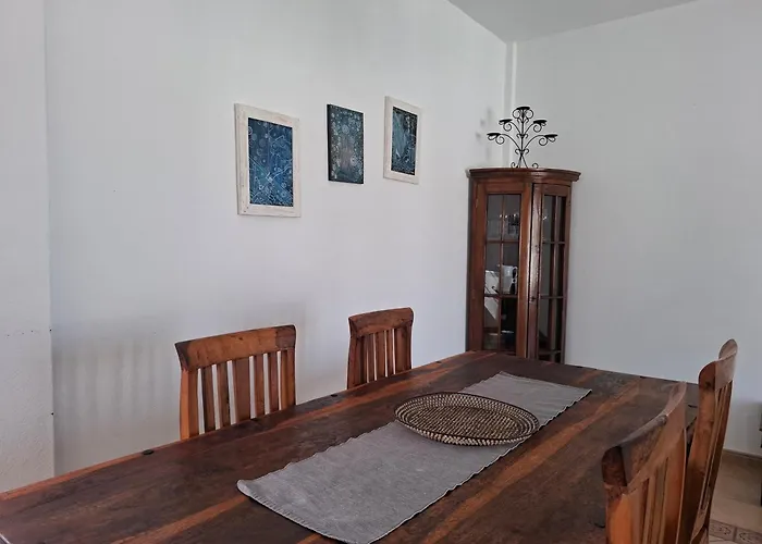 Del Mar. Vina Y Cabrera *