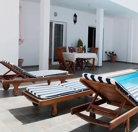 Villa Del Mar. Vina Y Cabrera Puerto Calero
