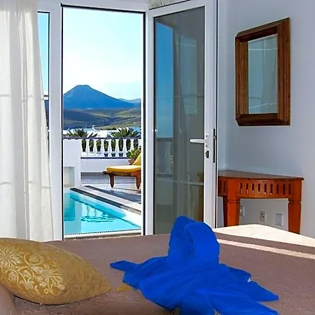 Del Mar. Vina Y Cabrera Villa Puerto Calero