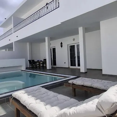 Del Mar. Vina Y Cabrera Villa *