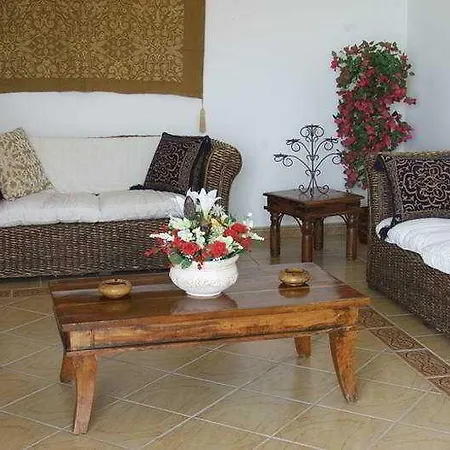 Del Mar Vina Y Cabrera